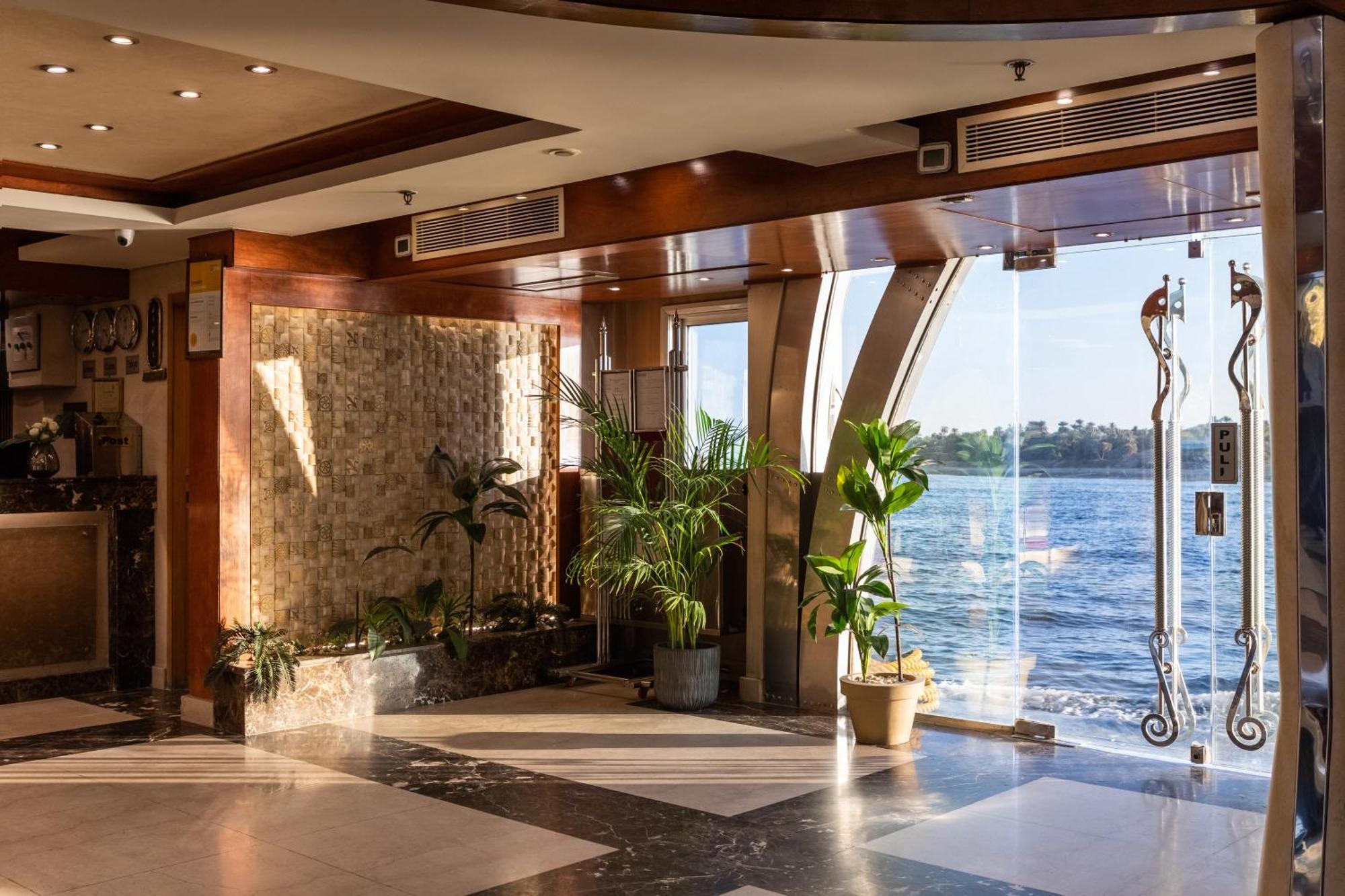 M/S Esmeralda Nile Cruise - 4 Or 7 Nights From Luxor Each Monday And 03 Nights From Aswan Each Friday Exterior foto