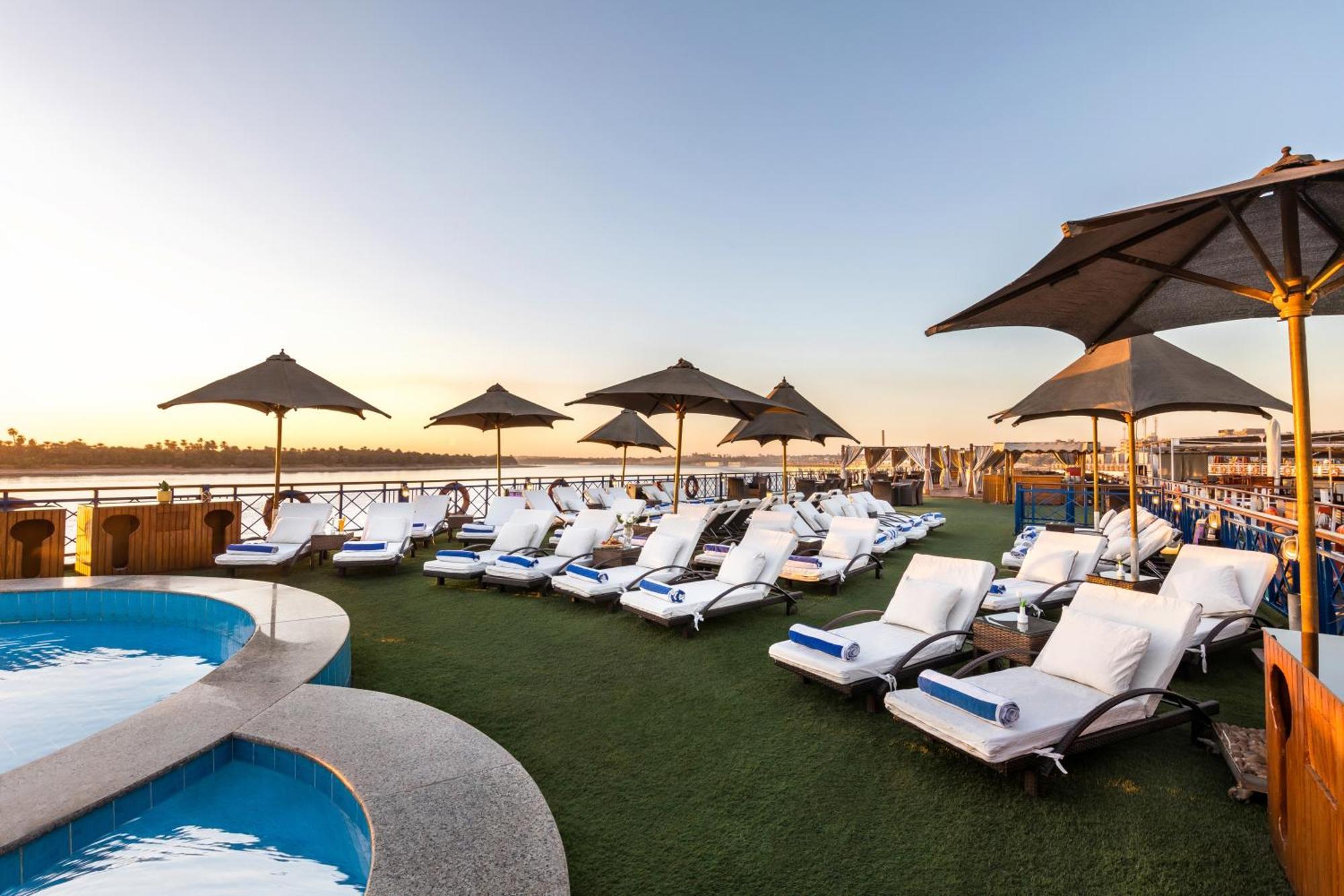 M/S Esmeralda Nile Cruise - 4 Or 7 Nights From Luxor Each Monday And 03 Nights From Aswan Each Friday Exterior foto