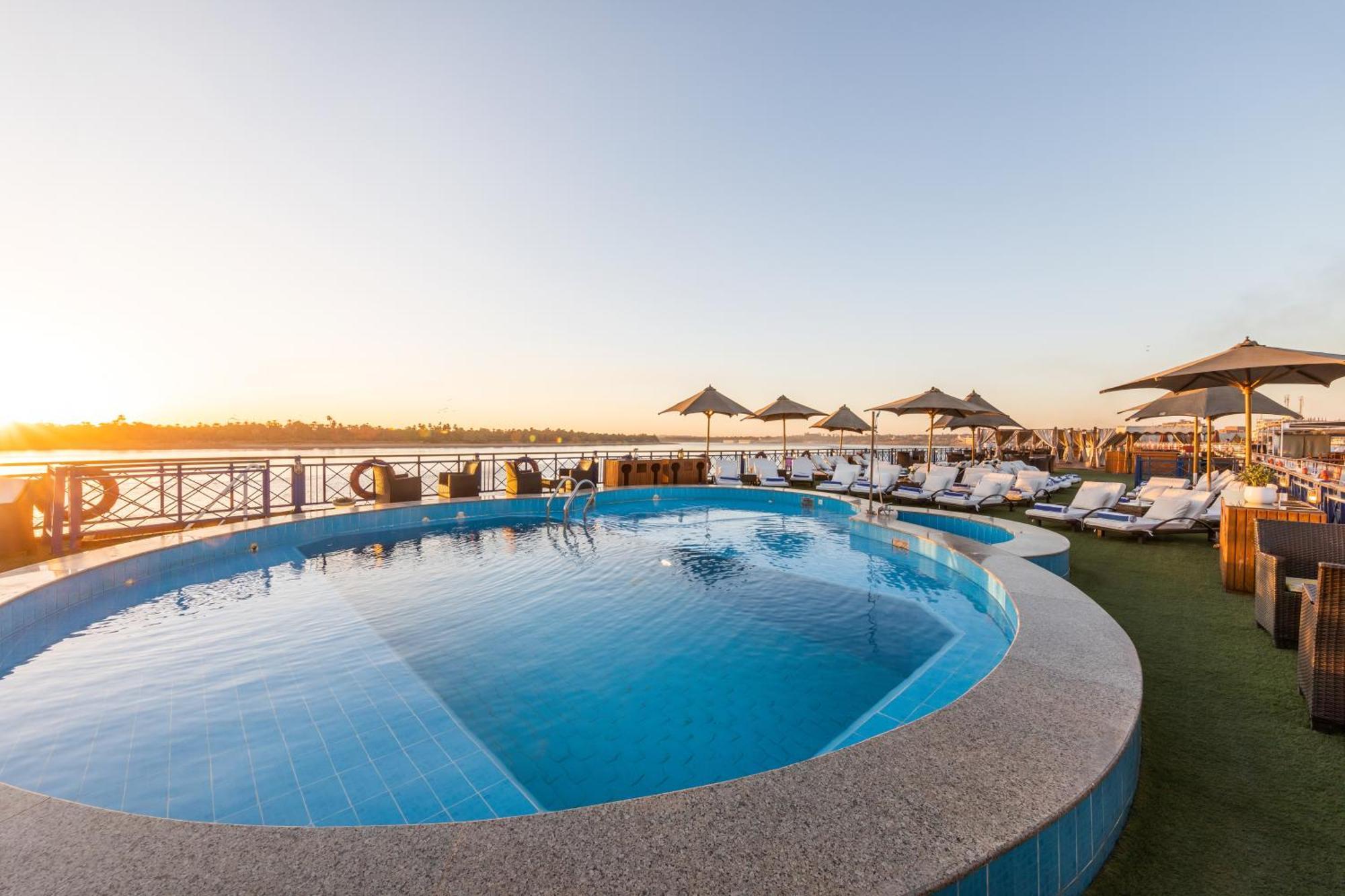 M/S Esmeralda Nile Cruise - 4 Or 7 Nights From Luxor Each Monday And 03 Nights From Aswan Each Friday Exterior foto