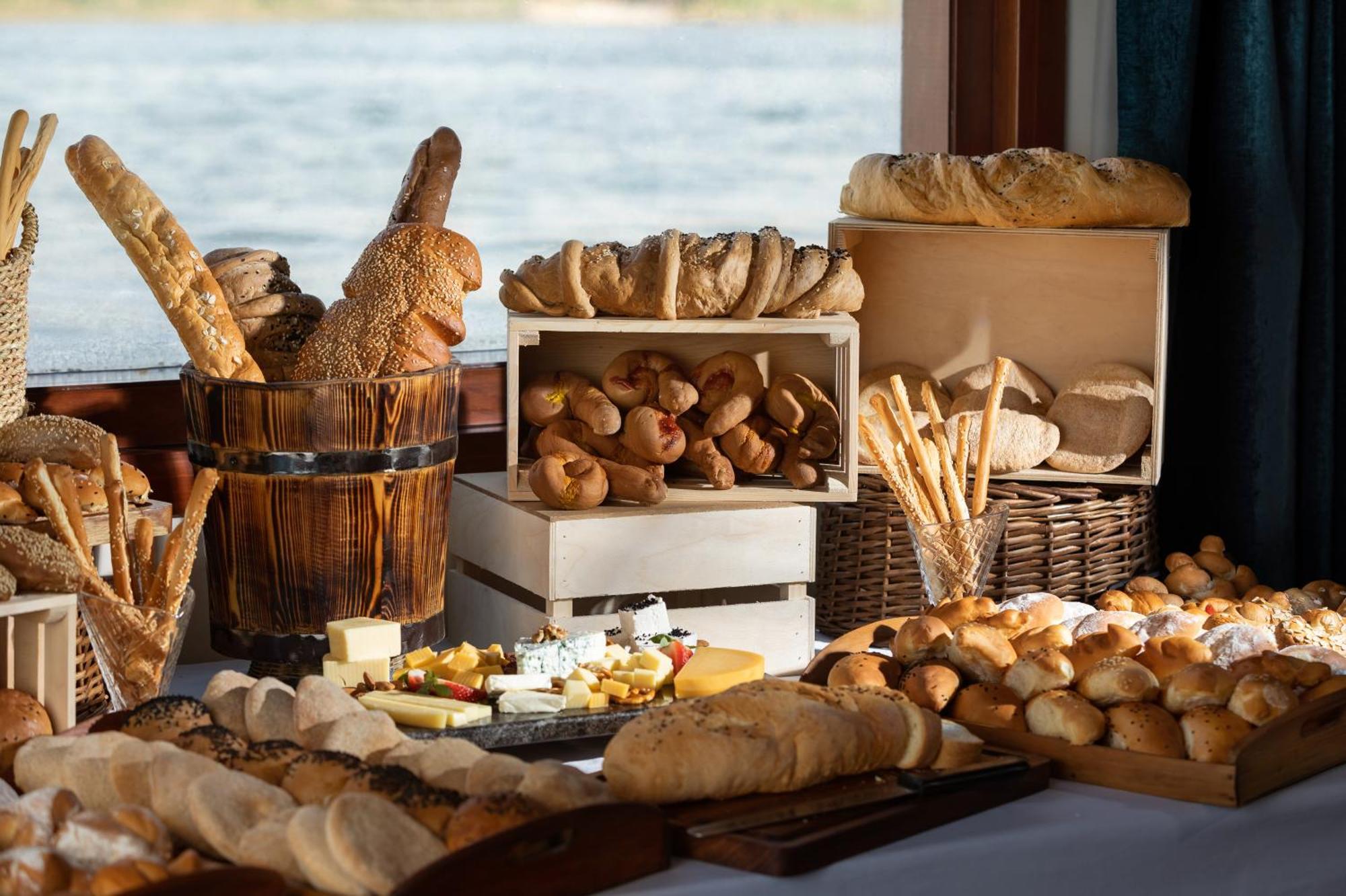 M/S Esmeralda Nile Cruise - 4 Or 7 Nights From Luxor Each Monday And 03 Nights From Aswan Each Friday Exterior foto